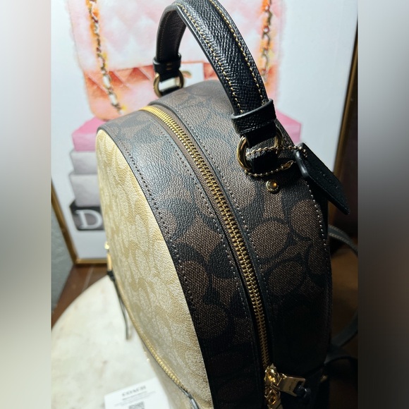 Coach Jordyn Backpack In Blocked Signature Canvas
Comparable Value
$450 NWOT - Picture 13 of 15